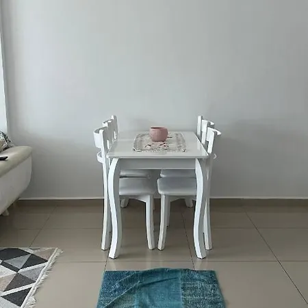 Palm Apartment *