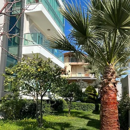 Palm Apartmán *